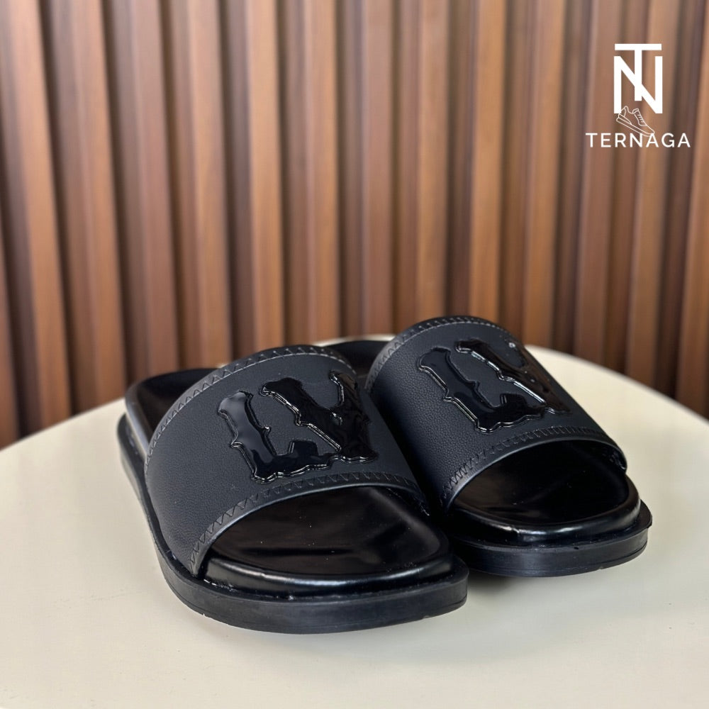 SLIPPERS GOOD QUALITY