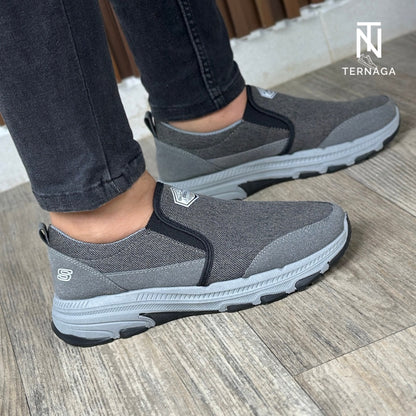 SKETCHERS WATER RESISTANT